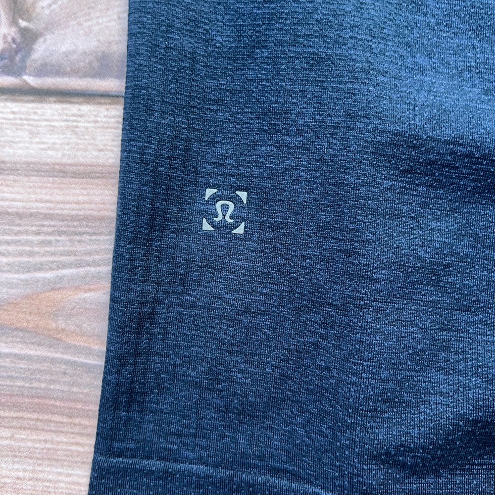 Lululemon Navy Blue Polo Shirt for Men  Metal Vent Tech Performance Top - Picture 8 of 8